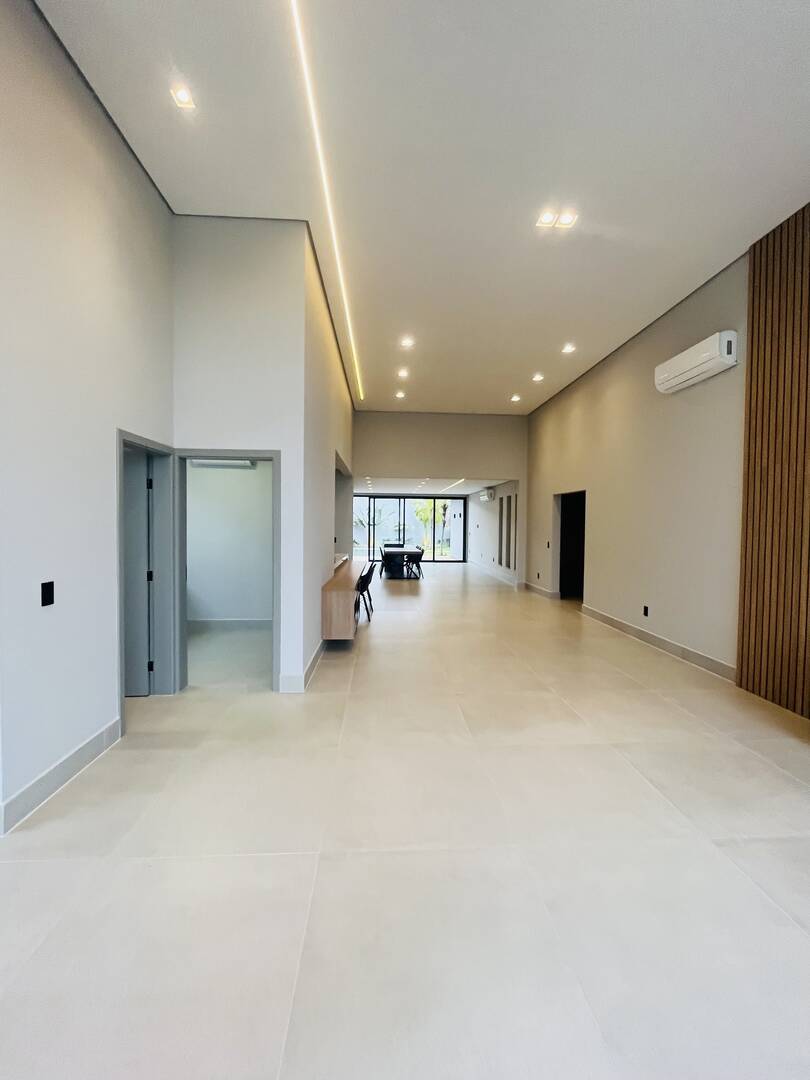 Casa, 3 quartos, 318 m² - Foto 4