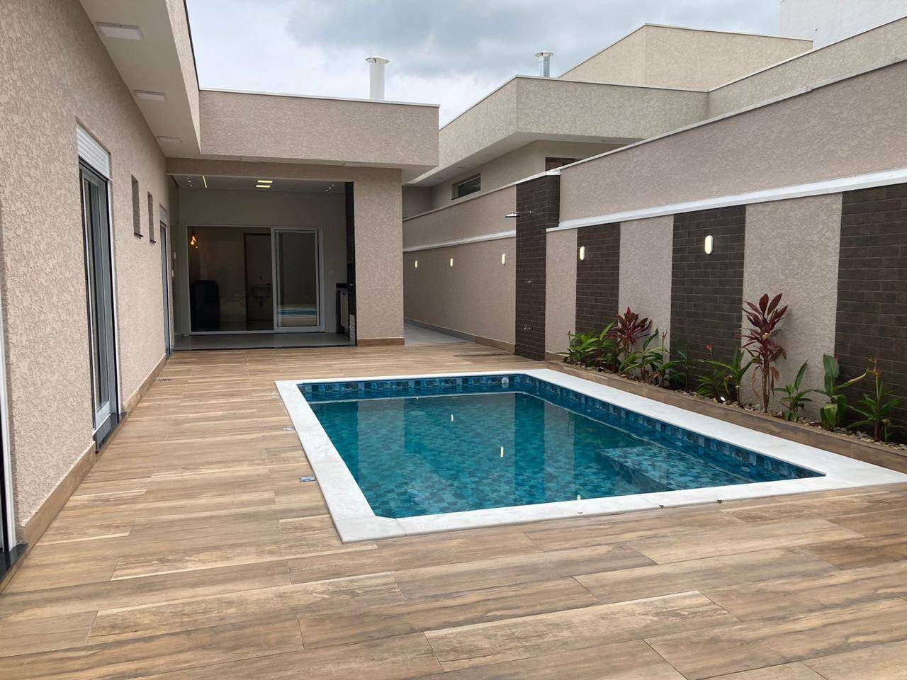 Casa, 3 quartos, 180 m² - Foto 1